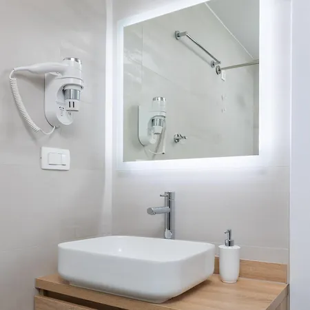 아파트 Loriana Family