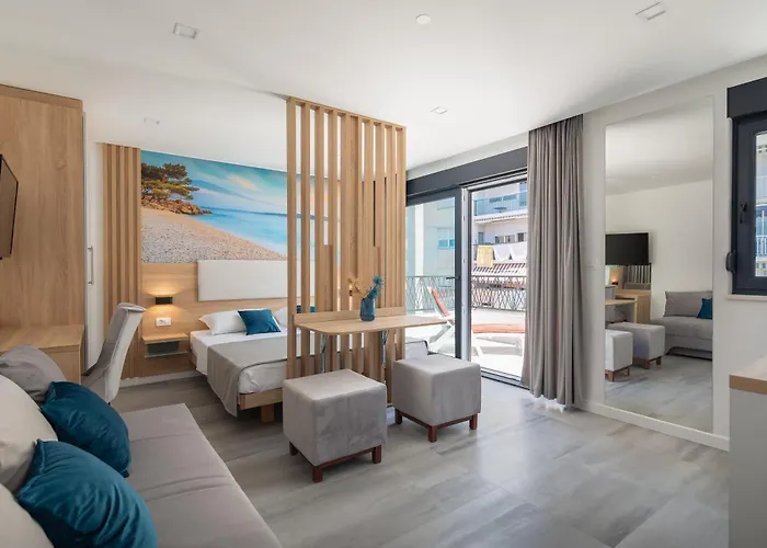 Loriana Family Apartment Makarska