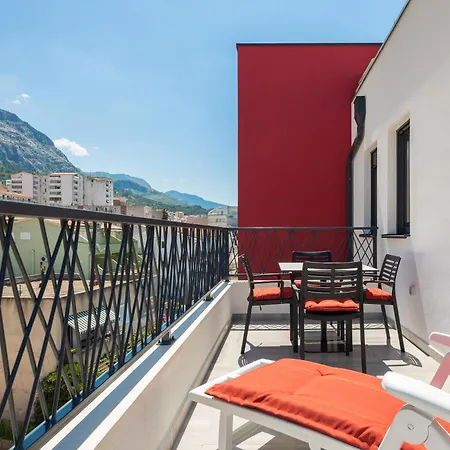 Loriana Family * Μακάρσκα